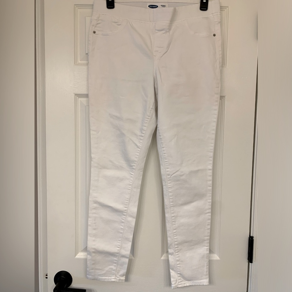 Old Navy Rockstar pull-on jeans